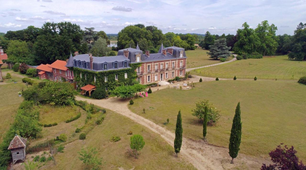 Chateau Le Quesnoy Chevrieres  エクステリア 写真