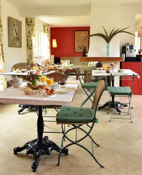 Chateau Le Quesnoy Chevrieres  エクステリア 写真